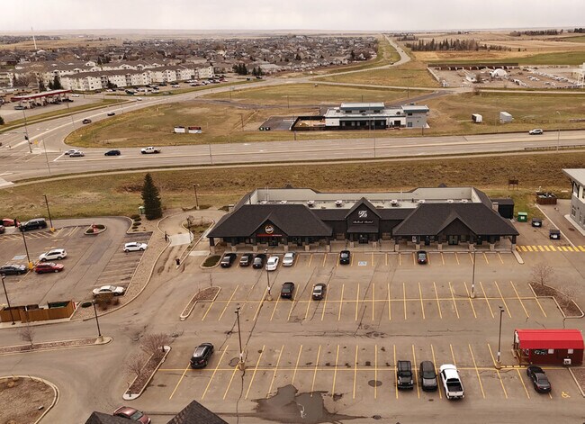 Plus de détails pour 886 Heritage Blvd W, Lethbridge, AB - Commerce de détail à vendre