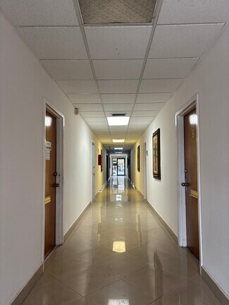 Plus de détails pour 6209 W Commercial Blvd, Tamarac, FL - Bureau à louer