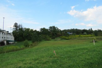 Plus de détails pour Ronda Ct, North Huntingdon, PA - Terrain à louer