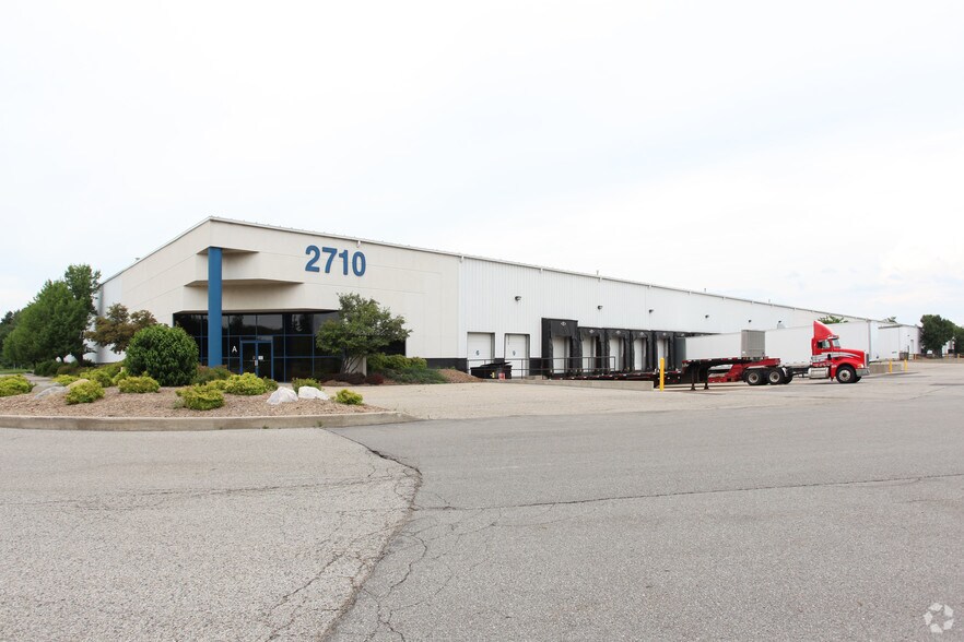 2710 Northridge Dr NW, Walker, MI for lease - Primary Photo - Image 1 of 22