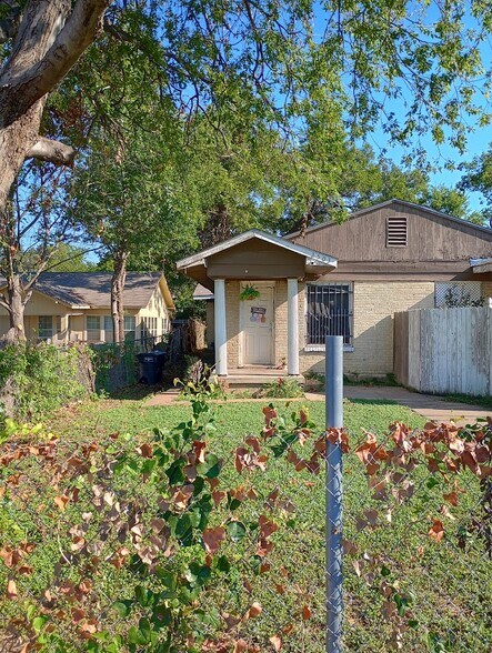 9-Unit Cash-Flowing Portfolio, Ft. Worth portefeuille de 9 propriétés à vendre sur LoopNet.ca - Photo du bâtiment - Image 1 de 9