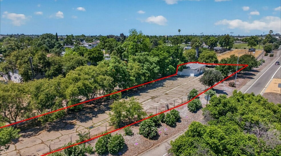 1232 San Joaquin St, Fresno, CA for lease - Building Photo - Image 3 of 12