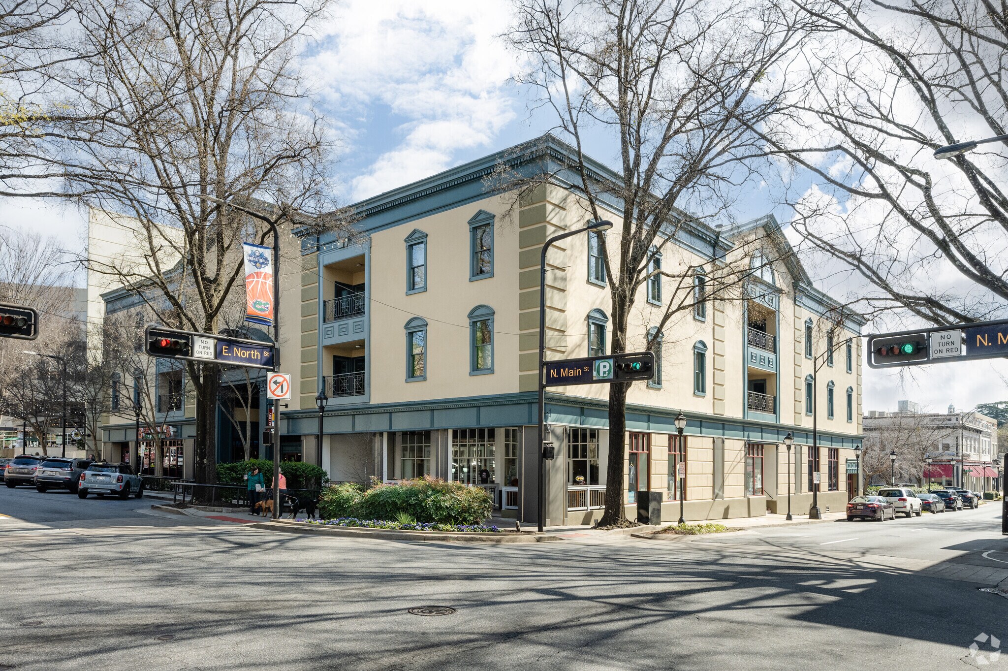 200 N Main St, Greenville, SC for lease Primary Photo- Image 1 of 45