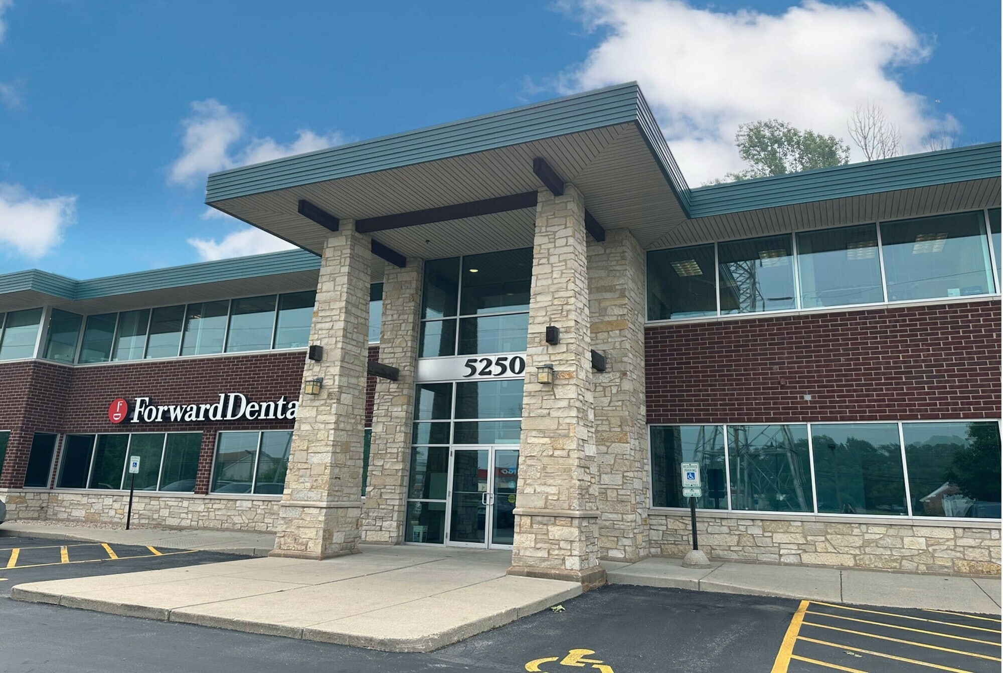 5250 S 108th St, Hales Corners, WI for lease Building Photo- Image 1 of 17