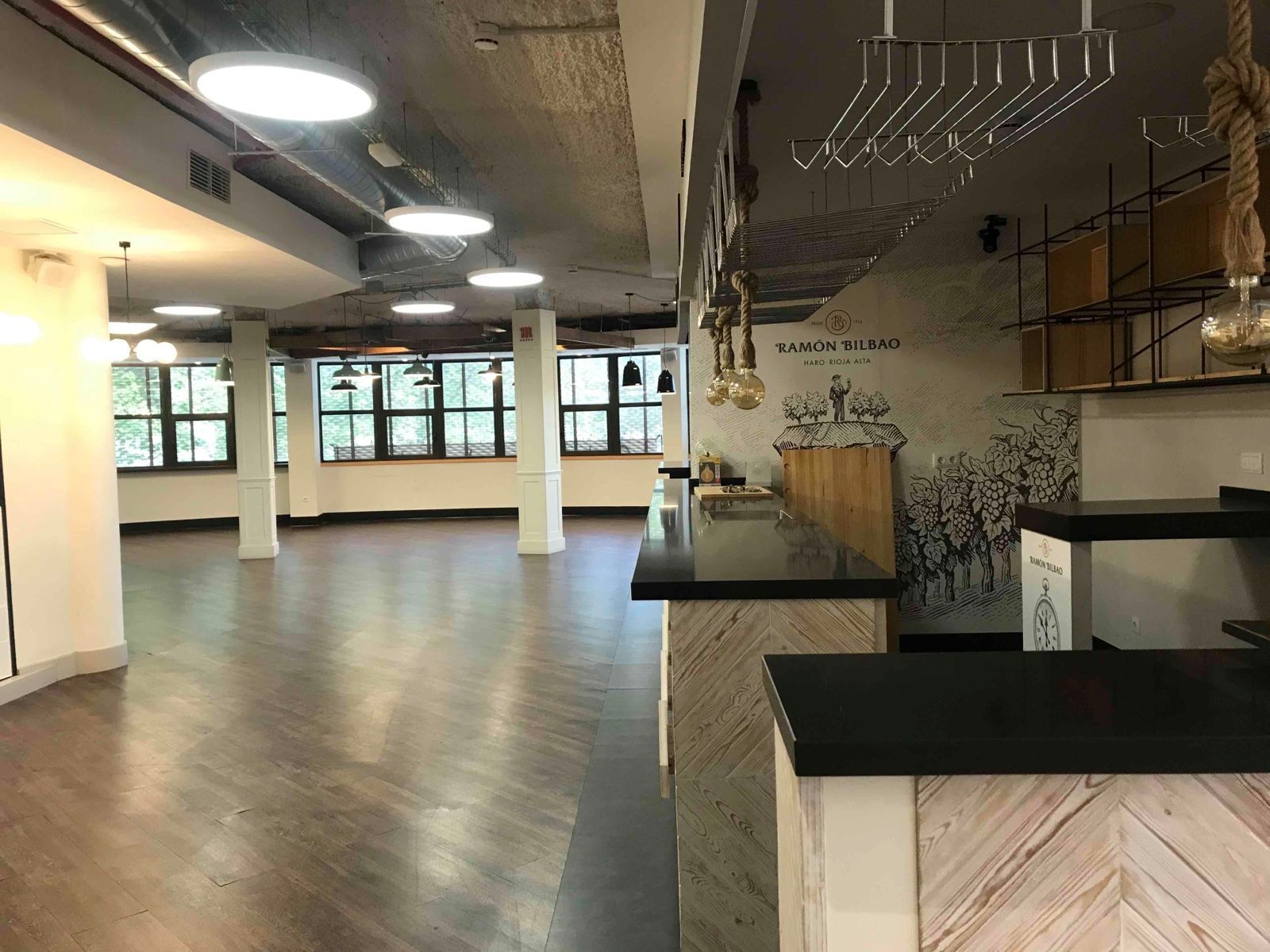 Retail in San Sebastián de los Reyes, Madrid for lease Interior Photo- Image 1 of 11