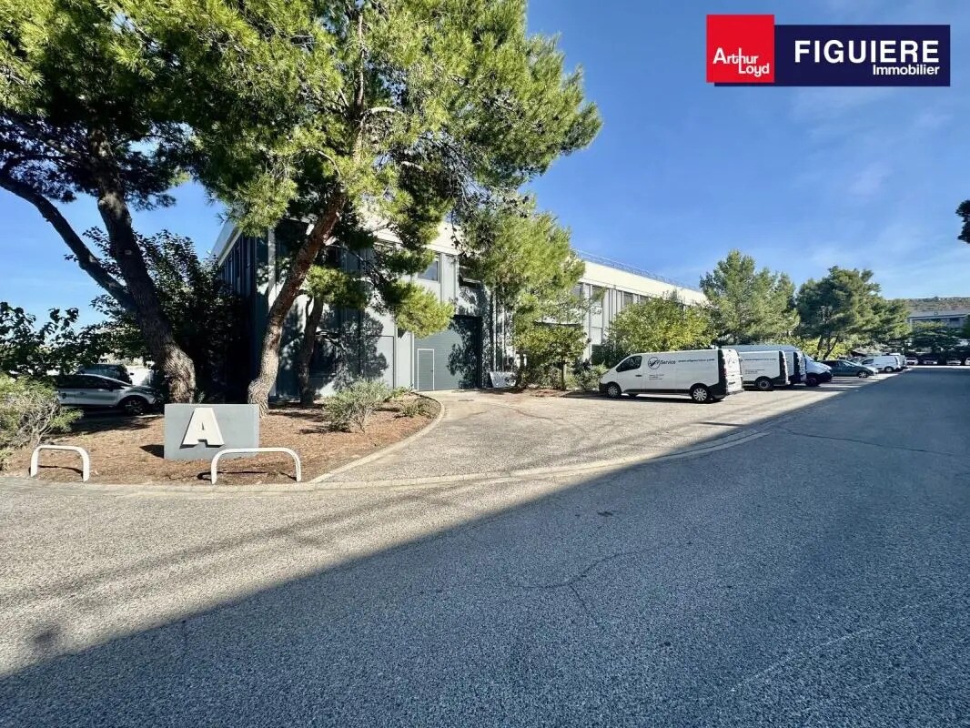 Chemin De La Bastide Blanche, Vitrolles à louer Photo du bâtiment- Image 1 de 14