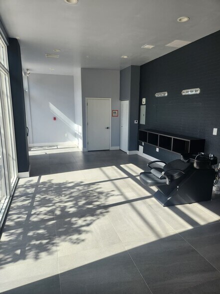 961 SW 7th St, Miami, FL à louer - Photo du bâtiment - Image 2 de 45