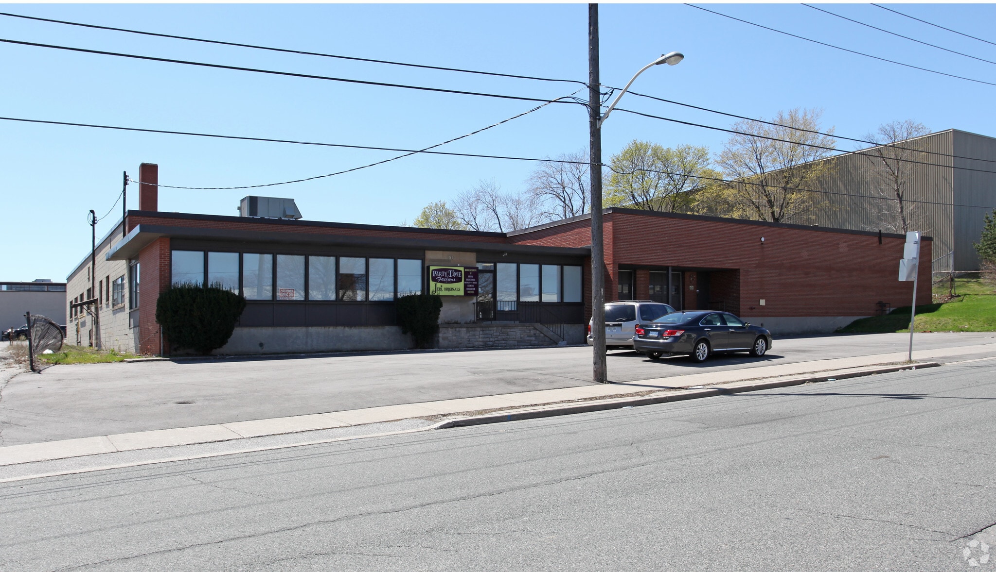 53 Tycos Dr, Toronto, ON for lease Primary Photo- Image 1 of 3