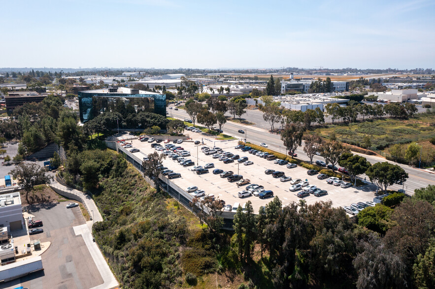 9444 Balboa Ave, San Diego, CA à louer - Photo du bâtiment - Image 2 de 5