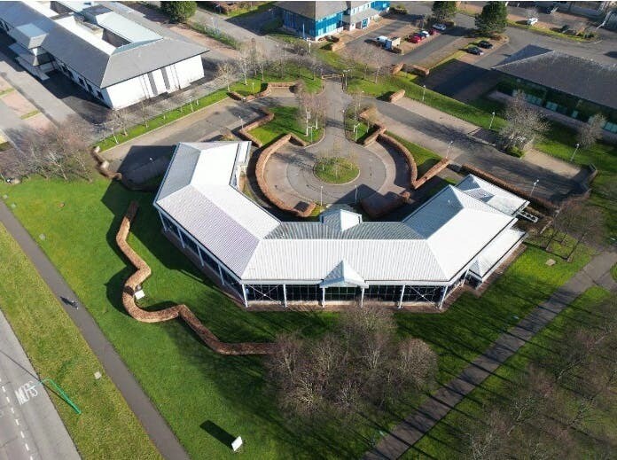9 Luna Pl, Dundee à louer - Photo du bâtiment - Image 3 de 4