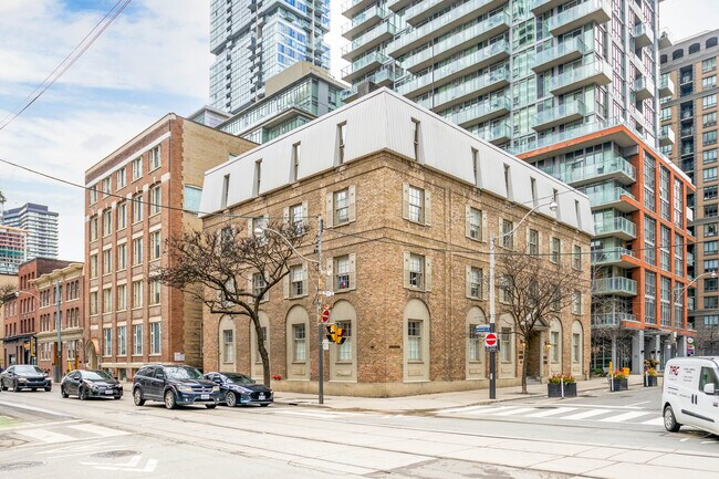 Plus de détails pour 116 Simcoe St, Toronto, ON - Bureau à louer