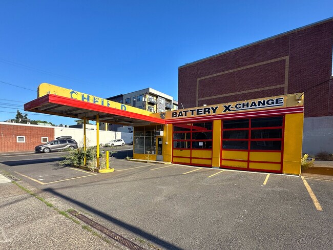 More details for 2003 SE Belmont St, Portland, OR - Retail for Sale