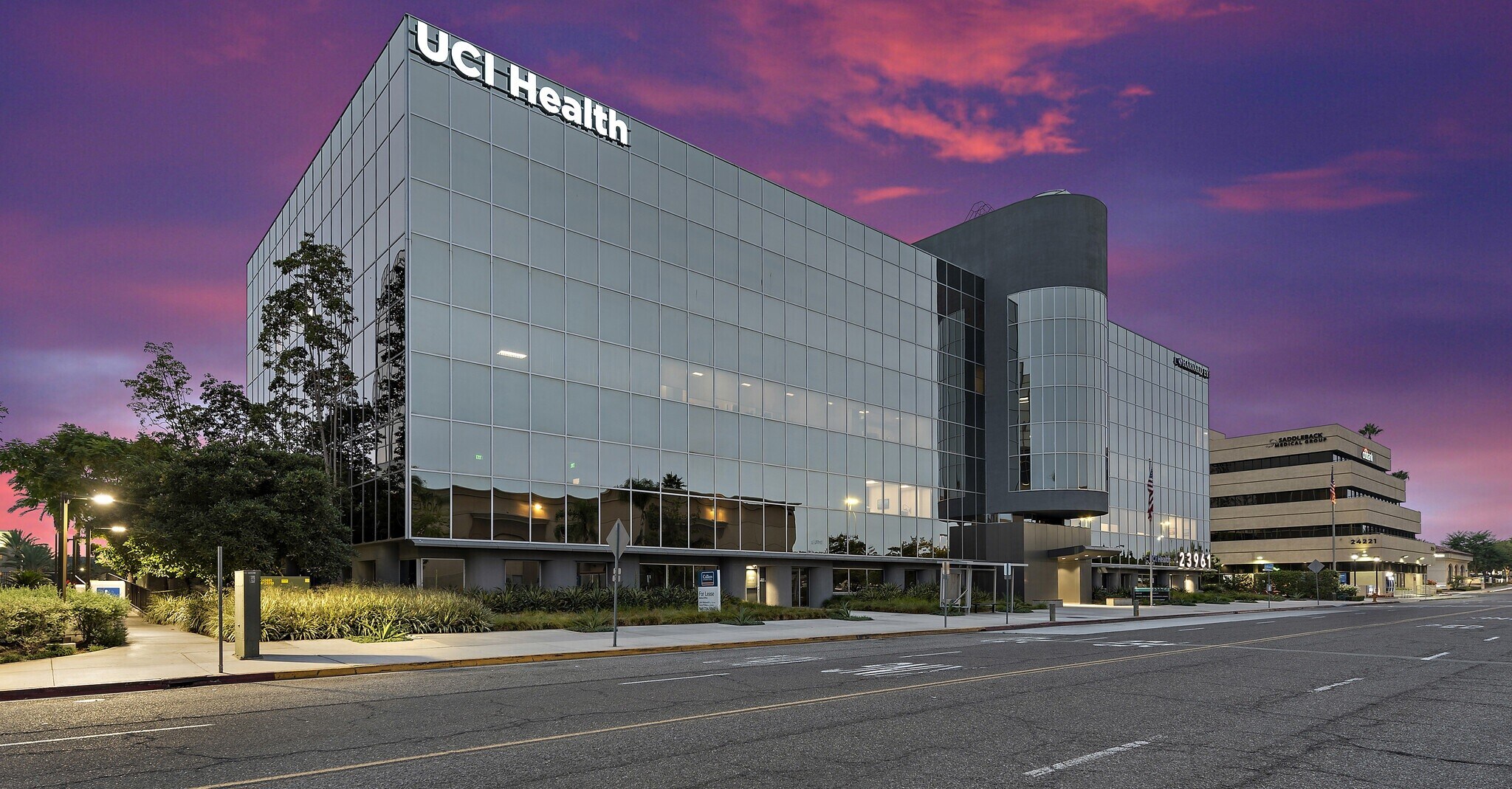 23961 Calle de la Magdalena, Laguna Hills, CA à louer Photo du bâtiment- Image 1 de 11