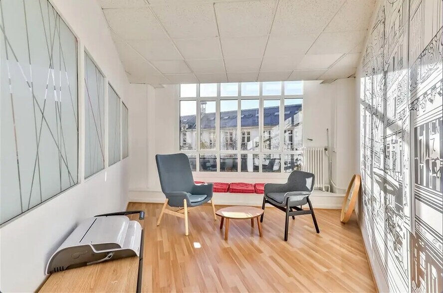 Office in Paris for lease - Interior Photo - Image 2 of 5