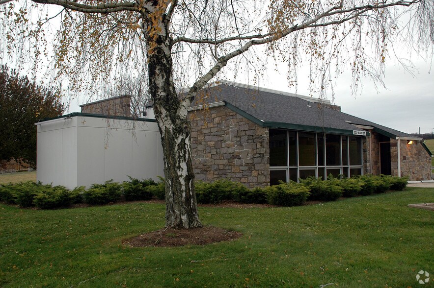 220 Main St, Glen Gardner, NJ à vendre - Photo du bâtiment - Image 2 de 6