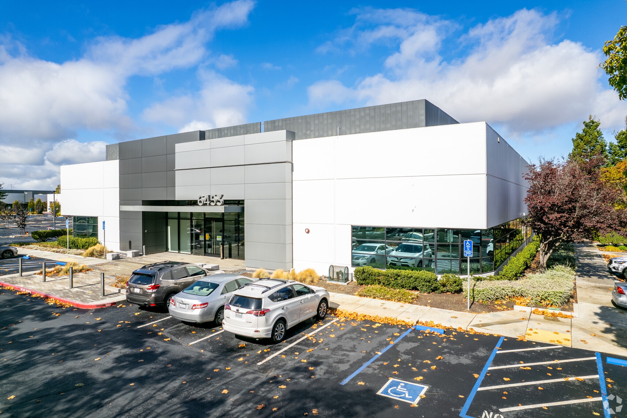 6473 Kaiser Dr, Fremont, CA for lease Building Photo- Image 1 of 12