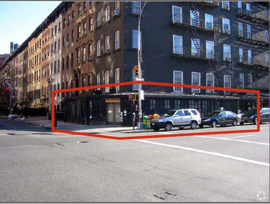 470 W 23rd St, New York, NY à louer - Photo du bâtiment - Image 3 de 5