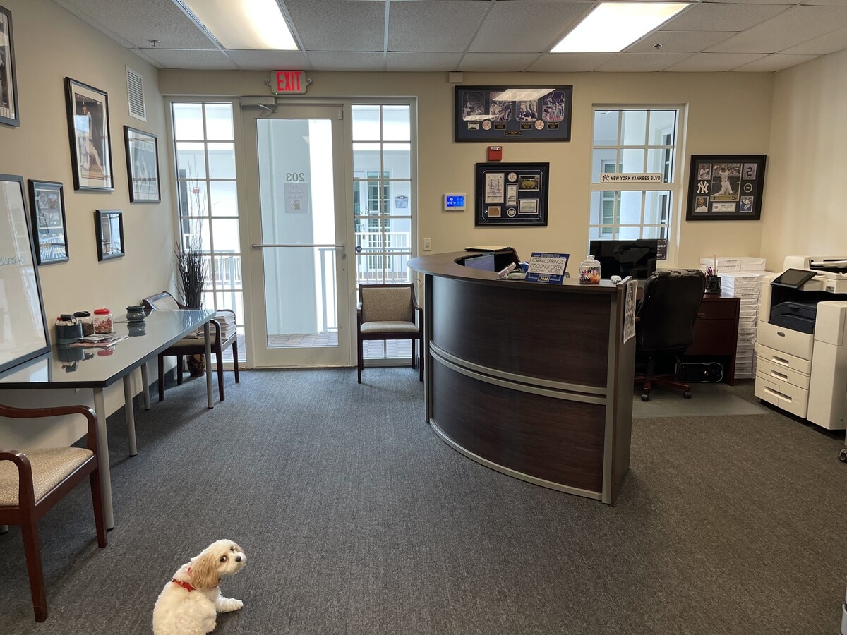 5300-5350 W Hillsboro Blvd, Coconut Creek, FL 33073 - Unité 203 - - Photo intérieure - Image 2 of 5
