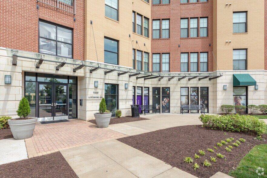 9300 Lottsford Rd, Largo, MD à louer - Photo du bâtiment - Image 2 de 42