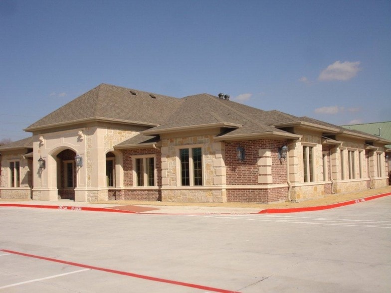 1948 E Hebron Pky, Carrollton, TX for sale - Building Photo - Image 2 of 3