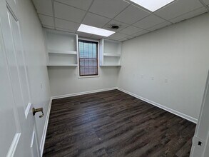 2850 Ashley Phosphate Rd, North Charleston, SC for lease Interior Photo- Image 2 of 9