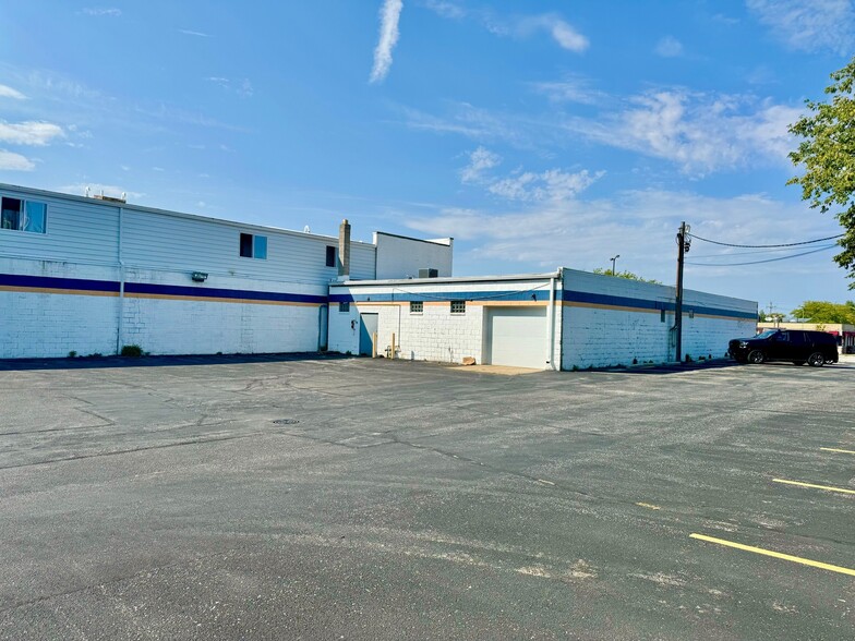 6841 W Beloit Rd, West Allis, WI for sale - Building Photo - Image 2 of 3