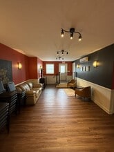 106 Earle St, Clemson, SC for lease Interior Photo- Image 2 of 11