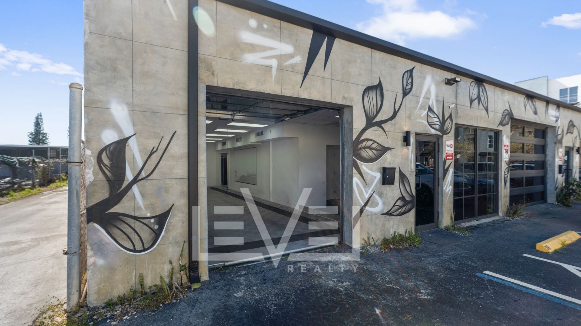 3472 NE 5th Ave, Oakland Park, FL for lease Interior Photo- Image 1 of 19