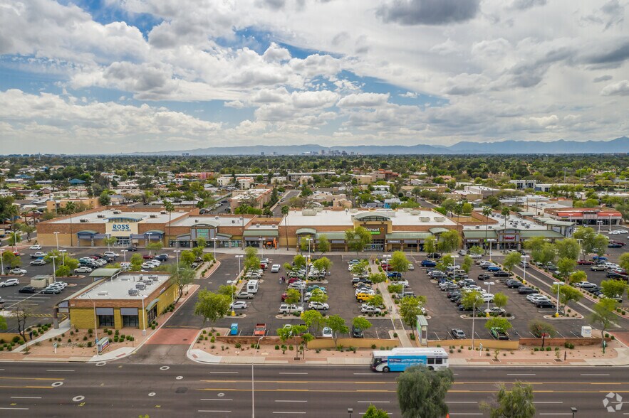 8929 N Central Ave, Phoenix, AZ à louer - Aérien - Image 3 de 3