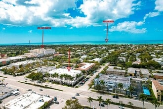 599 9th St N, Naples, FL - Aerial  map view