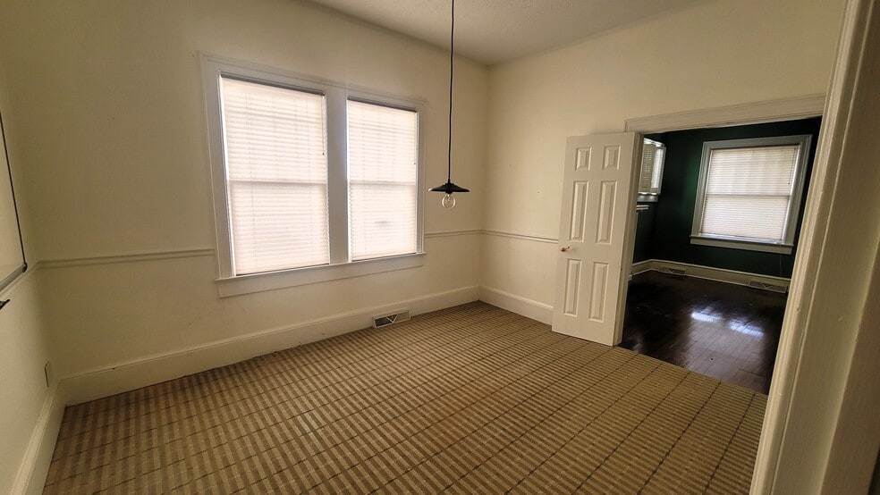 315 W Stone Ave, Greenville, SC for sale - Building Photo - Image 2 of 7