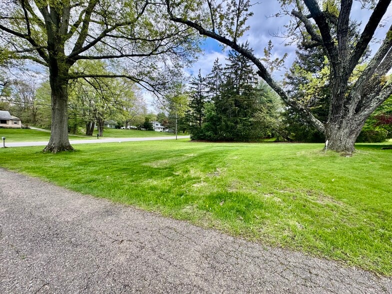 1134 E Turkeyfoot Lake Rd, Akron, OH for sale - Building Photo - Image 3 of 7