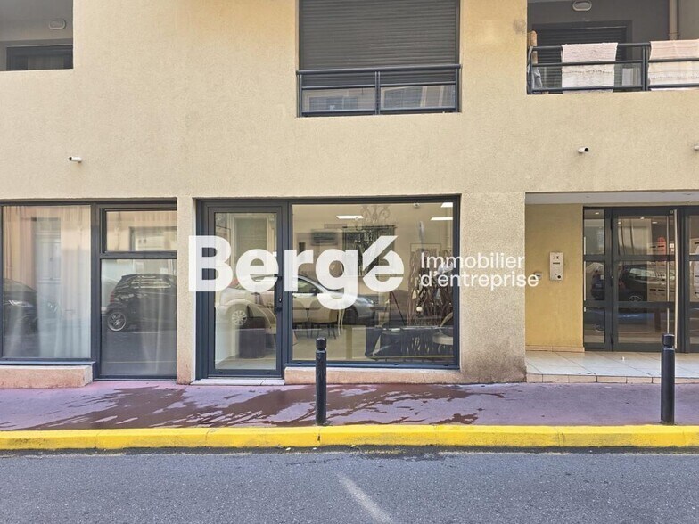 Retail in Cannes for sale - Building Photo - Image 1 of 6