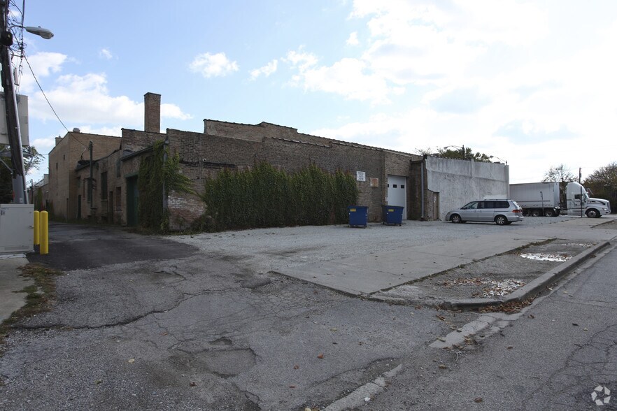 4952 W Lawrence Ave, Chicago, IL for sale - Primary Photo - Image 1 of 3