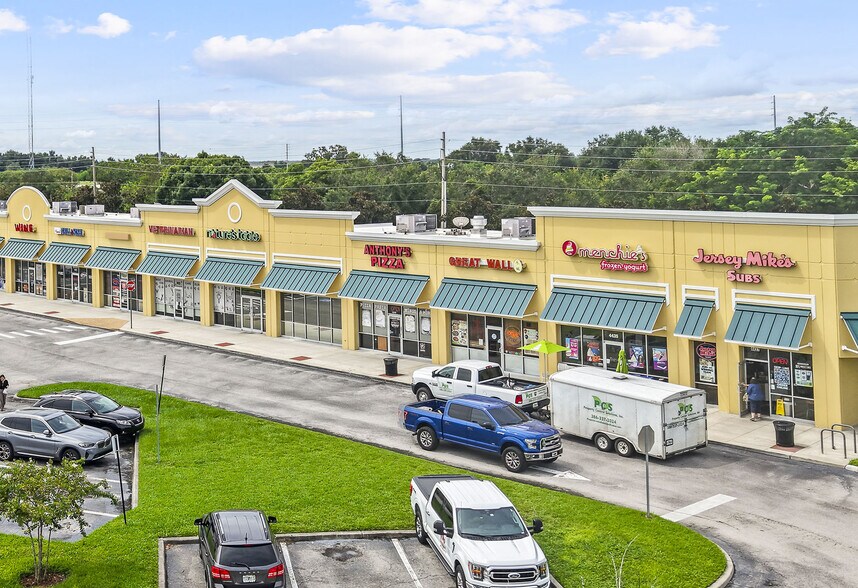 4401-4437 13th St, Saint Cloud, FL à louer - Photo du bâtiment - Image 2 de 4