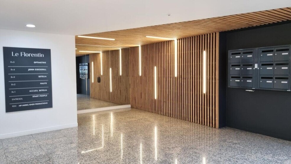 16 Rue Jean Jacques Rousseau, Issy-les-Moulineaux à louer - Hall d’entrée - Image 3 de 13