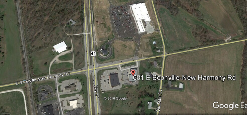 601 Boonville E Martin Rd, Evansville, IN à louer - Photo du bâtiment - Image 3 de 4