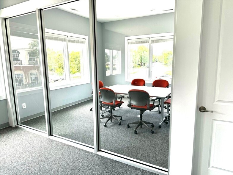 40100-40150 Moring, Chapel Hill, NC for sale - Interior Photo - Image 3 of 6