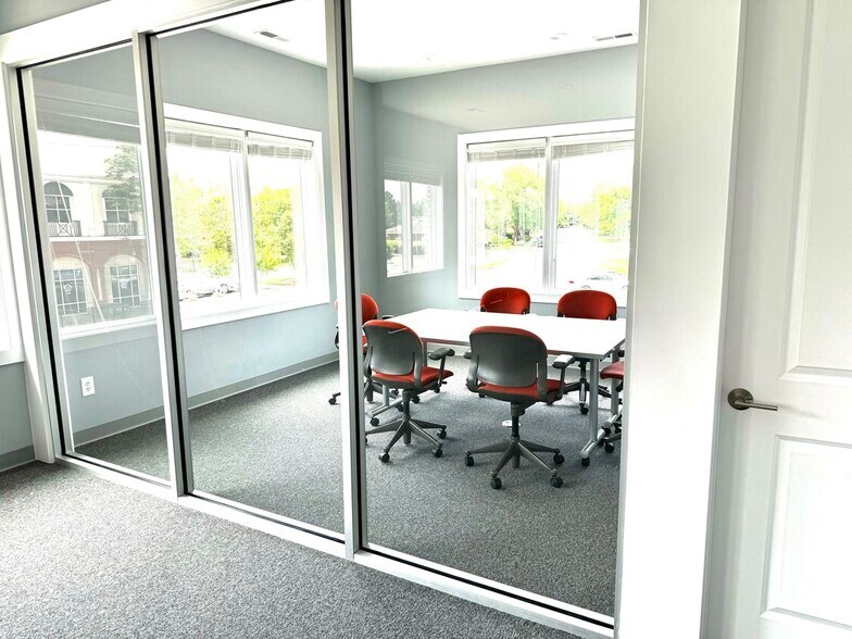 40100-40150 Moring, Chapel Hill, NC à vendre - Photo intérieure - Image 3 de 6