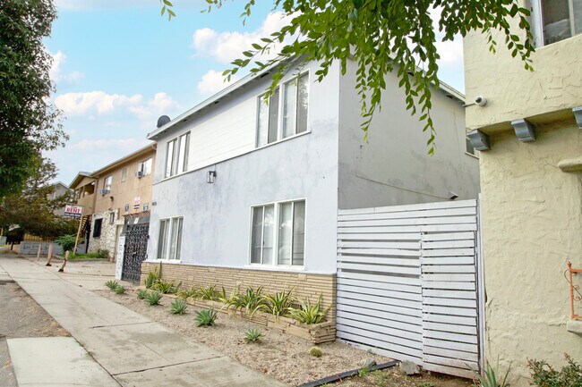 Plus de détails pour 1425 Cedar Ave, Long Beach, CA - Multi-résidentiel à vendre