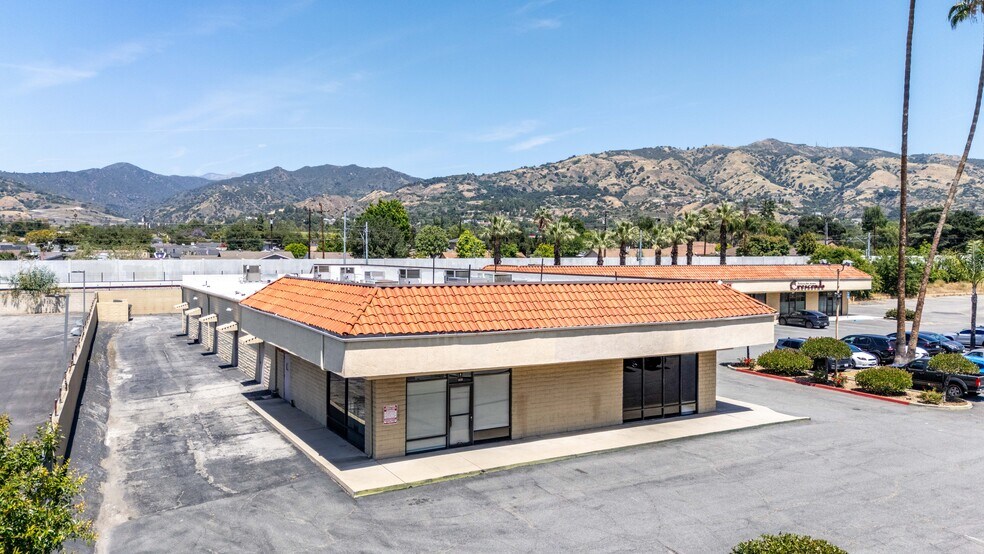 1433 E Route 66, Glendora, CA à louer - Photo du bâtiment - Image 1 de 15