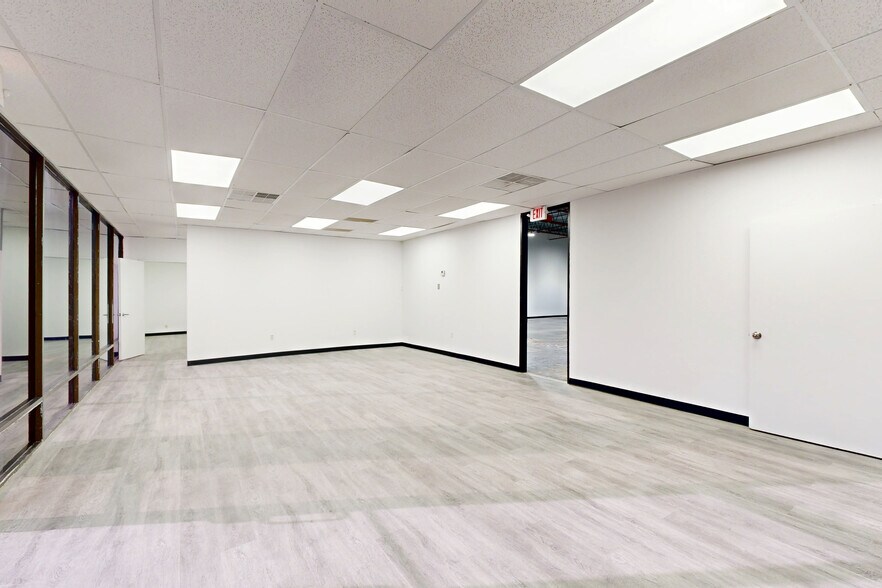 11381 Meadowglen Ln, Houston, TX à louer - Numérisation 3D de Matterport - Image 3 de 16