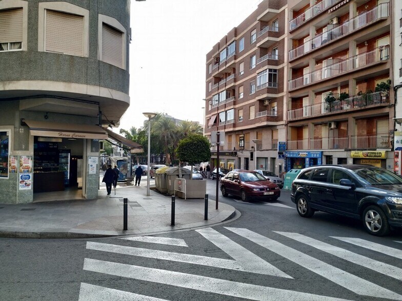 Commerce de détail dans Elche, Alicante à vendre - Photo du bâtiment - Image 2 de 6