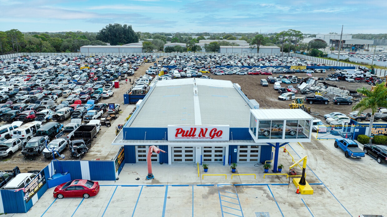 2000 63rd Ave E, Bradenton, FL for lease Building Photo- Image 1 of 3