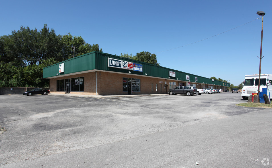 2414-2416 S 34th St, Kansas City, KS for lease - Primary Photo - Image 1 of 4