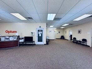 2151 Larkspur Ln, Redding, CA for lease Interior Photo- Image 2 of 17