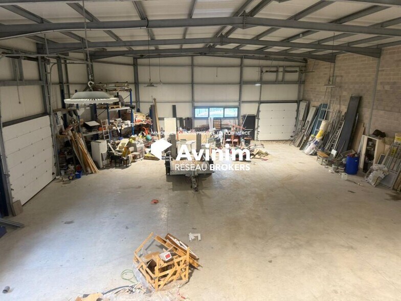 Industrial in Taverny for lease - Building Photo - Image 3 of 8