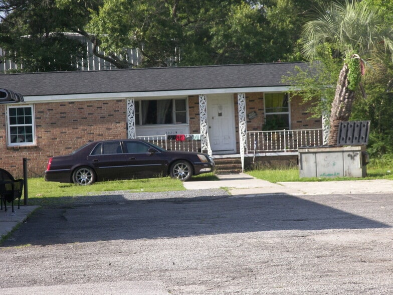 3421 W Montague Ave, North Charleston, SC for sale - Primary Photo - Image 1 of 2
