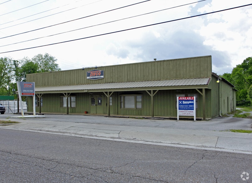 2121 Meridian Ave, Huntsville, AL for lease - Primary Photo - Image 1 of 2
