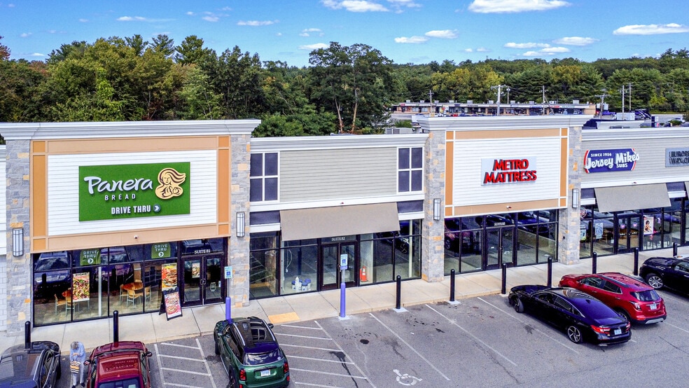 473 Putnam Pike, Greenville, RI for lease - Building Photo - Image 1 of 11